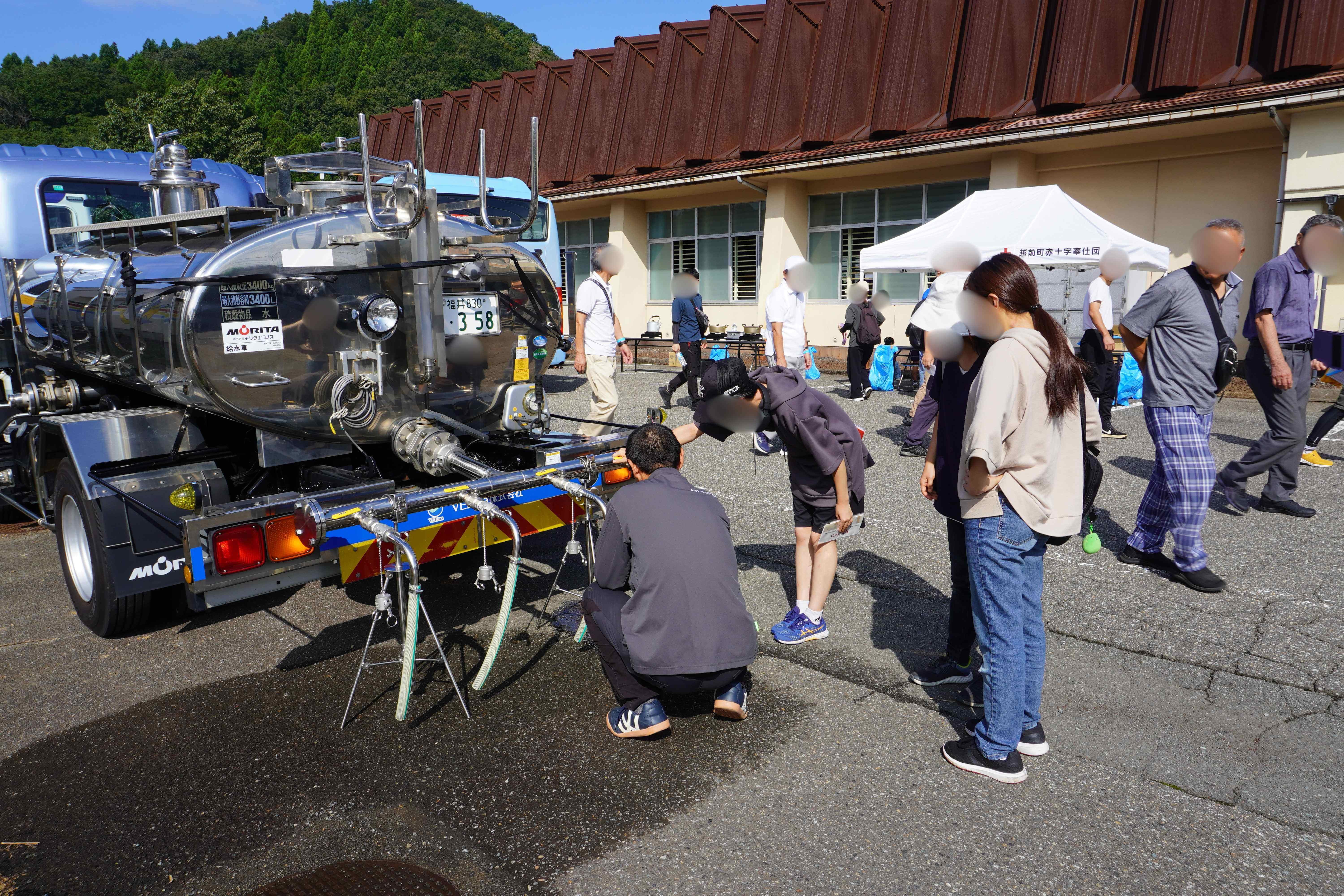 給水車(圧縮済み).jpg